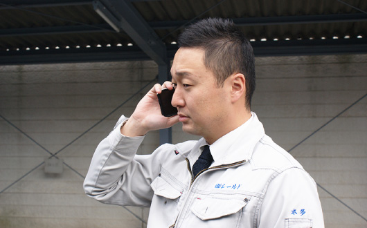 すぐ警察に通報